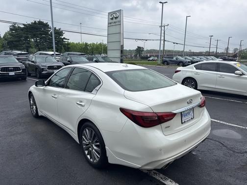 2022 INFINITI Q50 LUXE