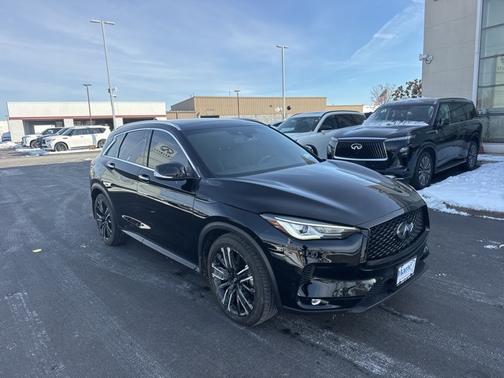 2022 INFINITI QX50 LUXE