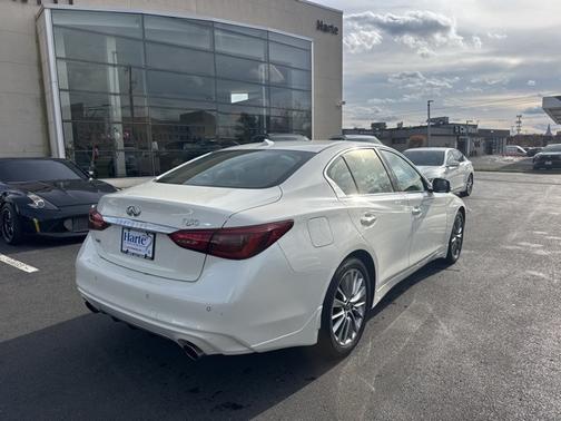 2022 INFINITI Q50 LUXE