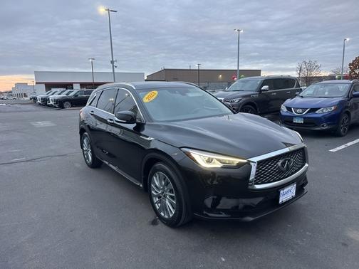2023 INFINITI QX50 LUXE