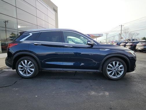2021 INFINITI QX50 LUXE