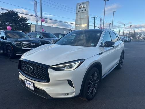2022 INFINITI QX50 LUXE
