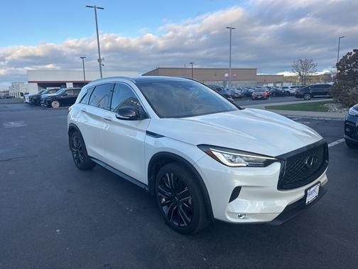 2022 INFINITI QX50 LUXE