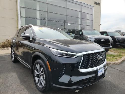 2024 INFINITI QX60 LUXE