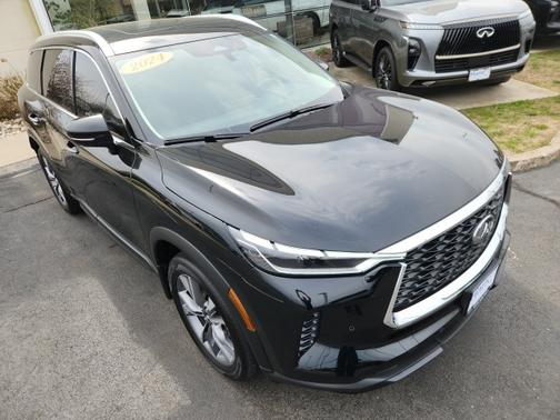 2024 INFINITI QX60 LUXE