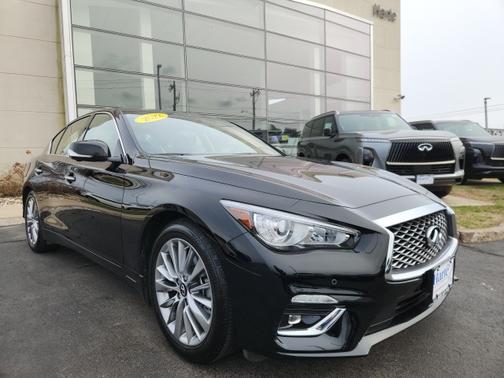 2022 INFINITI Q50 LUXE