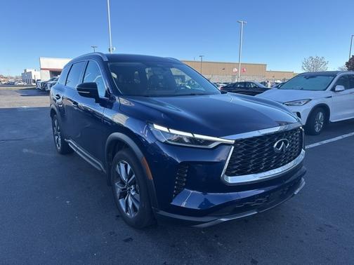 2022 INFINITI QX60 LUXE