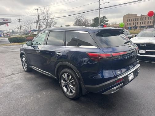 2022 INFINITI QX60 LUXE