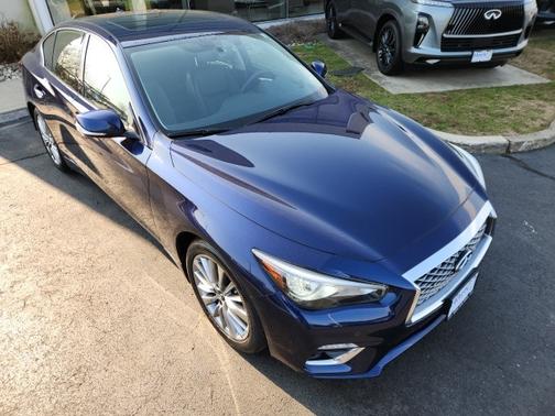 2022 INFINITI Q50 LUXE