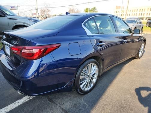 2022 INFINITI Q50 LUXE