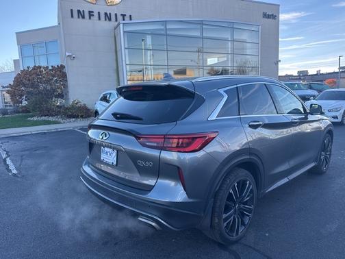 2022 INFINITI QX50 LUXE