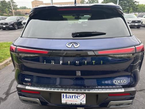 2022 INFINITI QX60 LUXE