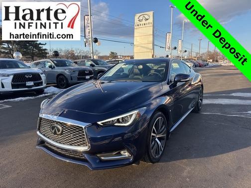 2022 INFINITI Q60 LUXE