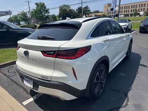 2022 INFINITI QX55 LUXE