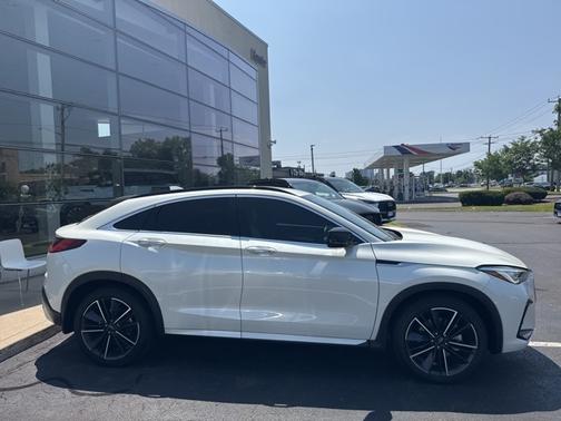 2022 INFINITI QX55 LUXE