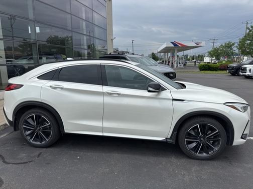 2022 INFINITI QX55 LUXE