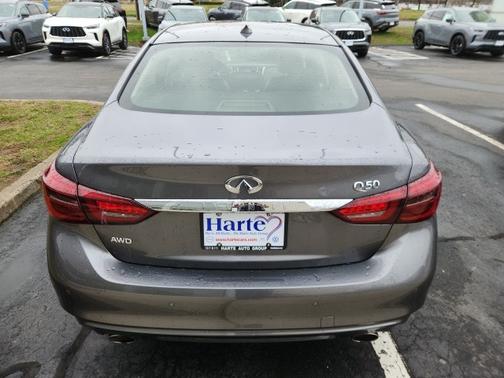 2022 INFINITI Q50 LUXE