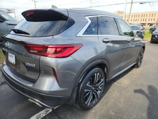 2022 INFINITI QX50 LUXE