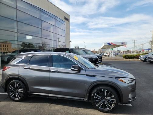 2022 INFINITI QX50 LUXE