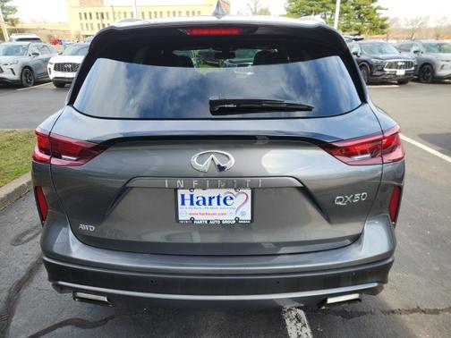 2022 INFINITI QX50 LUXE