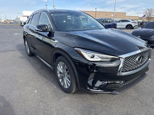2023 INFINITI QX50 LUXE