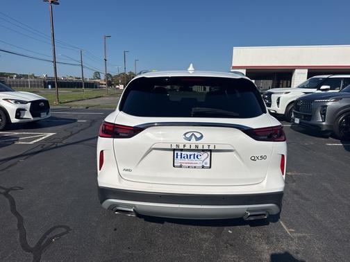 2022 INFINITI QX50 LUXE