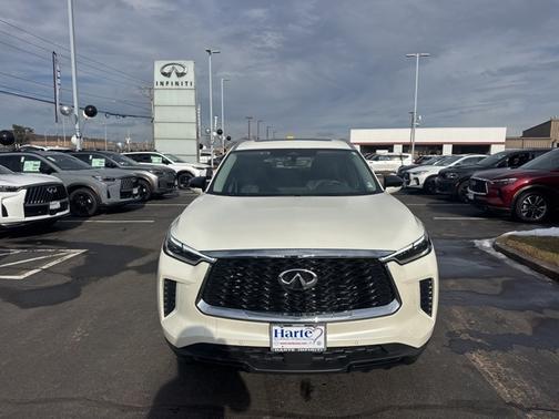 2024 INFINITI QX60 LUXE