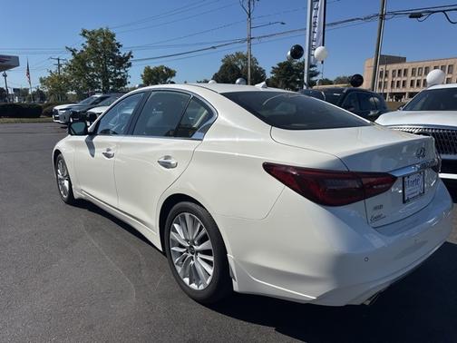 2024 INFINITI Q50 LUXE