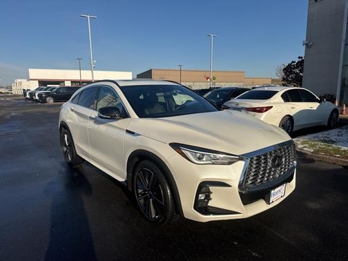2023 INFINITI QX55 LUXE