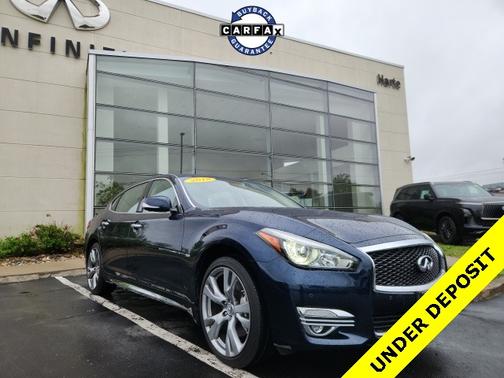 2018 INFINITI Q70L 5.6X LUXE
