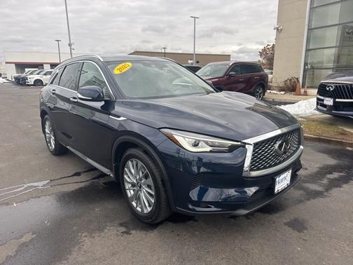 2025 INFINITI QX50 LUXE