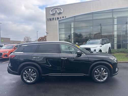 2024 INFINITI QX60 LUXE