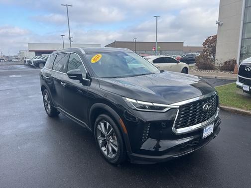 2024 INFINITI QX60 LUXE