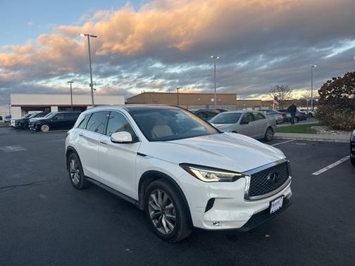 2022 INFINITI QX50 LUXE