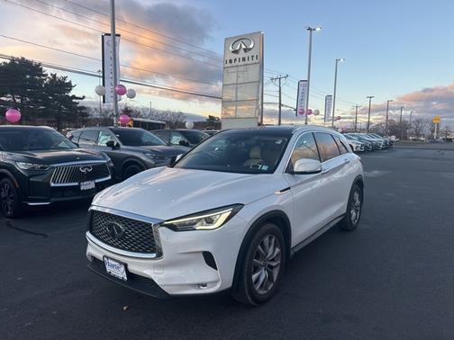 2022 INFINITI QX50 LUXE