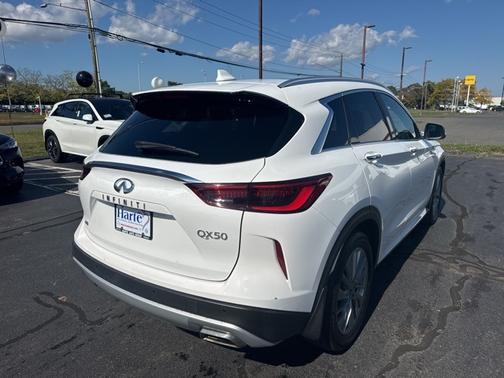 2023 INFINITI QX50 LUXE