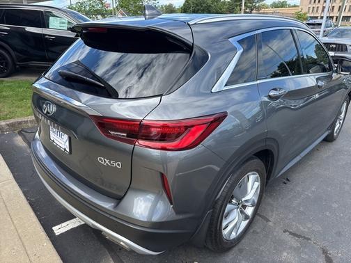 2022 INFINITI QX50 LUXE