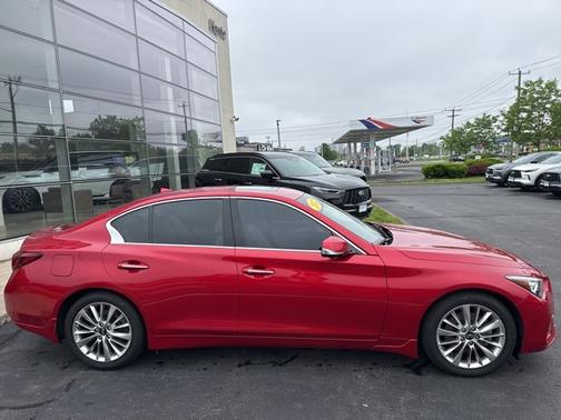 2022 INFINITI Q50 LUXE