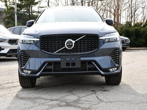 2025 Volvo XC60 Plus