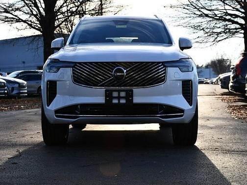 2025 Volvo XC90 Plus