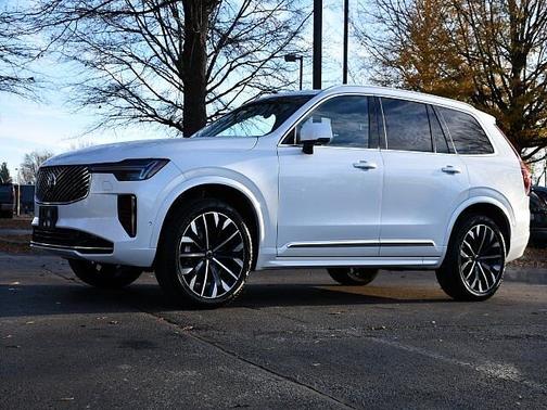 2025 Volvo XC90 Plus