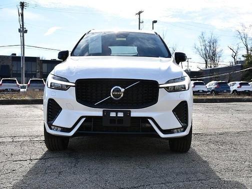 2025 Volvo XC60 Plus