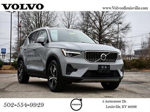 2025 Volvo XC40 Core