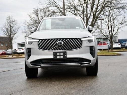 2025 Volvo XC90 Plus