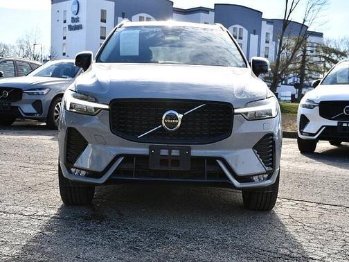 2025 Volvo XC60 Plus