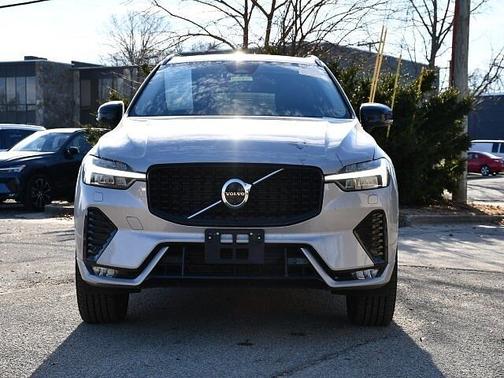 2025 Volvo XC60 Plus