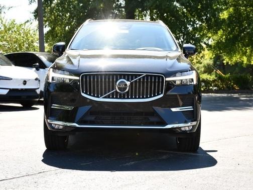2023 Volvo XC60 B5 AWD Plus Bright