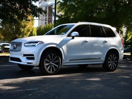 2023 Volvo XC90 B6 AWD Plus 6-Seater