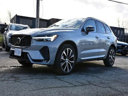 2025 Volvo XC60 Plus