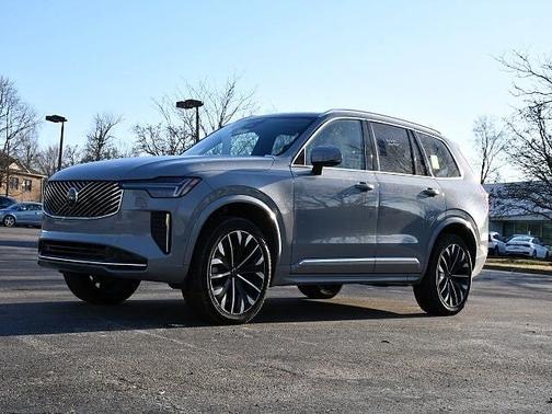 2025 Volvo XC90 Plus